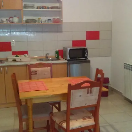 Ruza I Natalija Apartment Karlobag Exterior photo