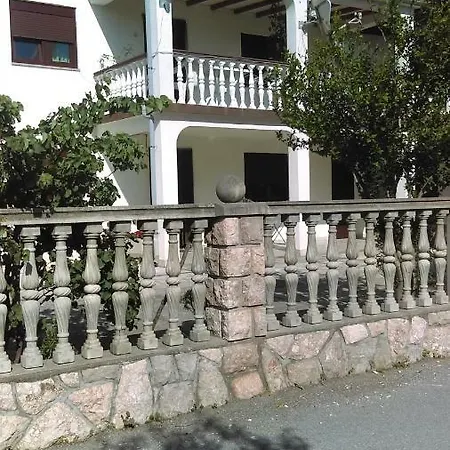 Ruza I Natalija Apartment Karlobag Exterior photo