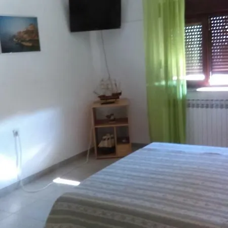 Ruza I Natalija Apartment Karlobag Exterior photo